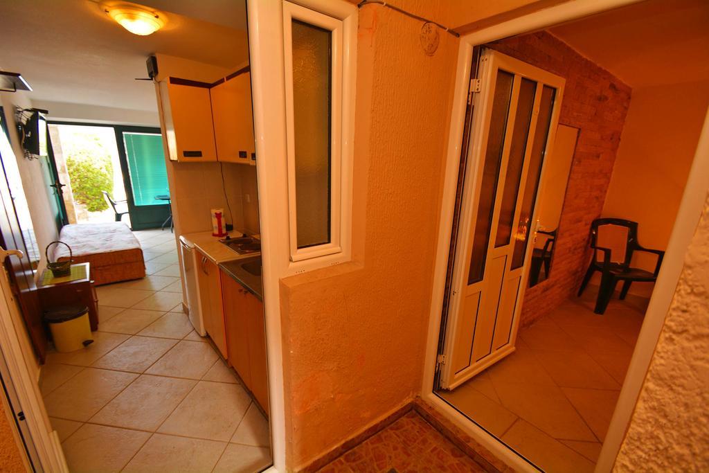 Kjara Apartments Tivat Exterior foto